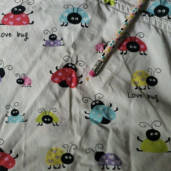 Scrubstar Scrub Top Ladybug Scrubs Love Bug Medical Vet Dental Women's XL *FLAW - Picture 9 of 12